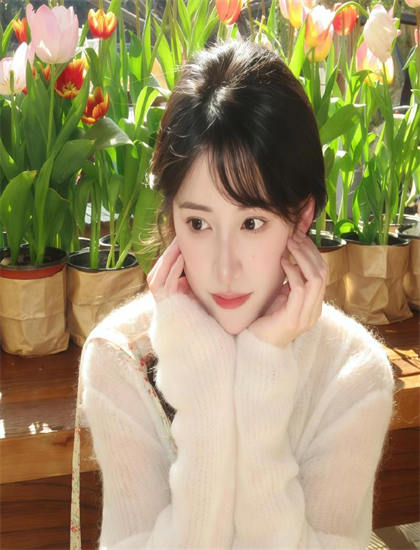 历史片艺术分析：《大胸妈妈朋友》的市场表现与观众反响 ——历史片的专业鉴赏